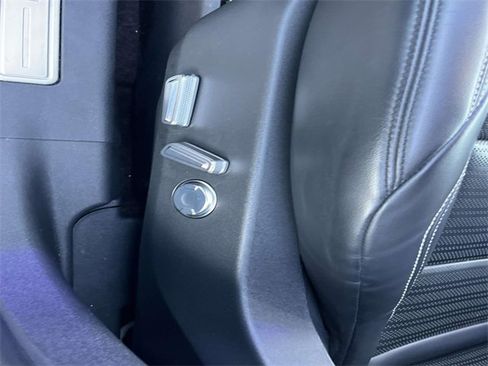 Used 2024 Lincoln Nautilus Reserve image 29