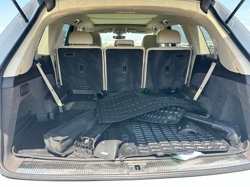 Used 2017 Audi Q7 3.0T Premium Plus w/ Premium Plus Package AWD/4WD image 29