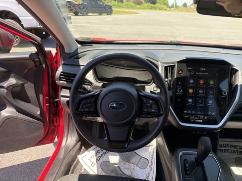 Used 2024 Subaru Crosstrek 2.0i Premium AWD/4WD image 4