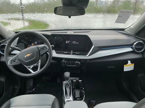 New 2026 Chevrolet Trax LT w/ Driver Confidence Package FWD image 20