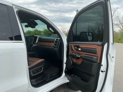 Used 2024 RAM 1500 Limited AWD/4WD image 18