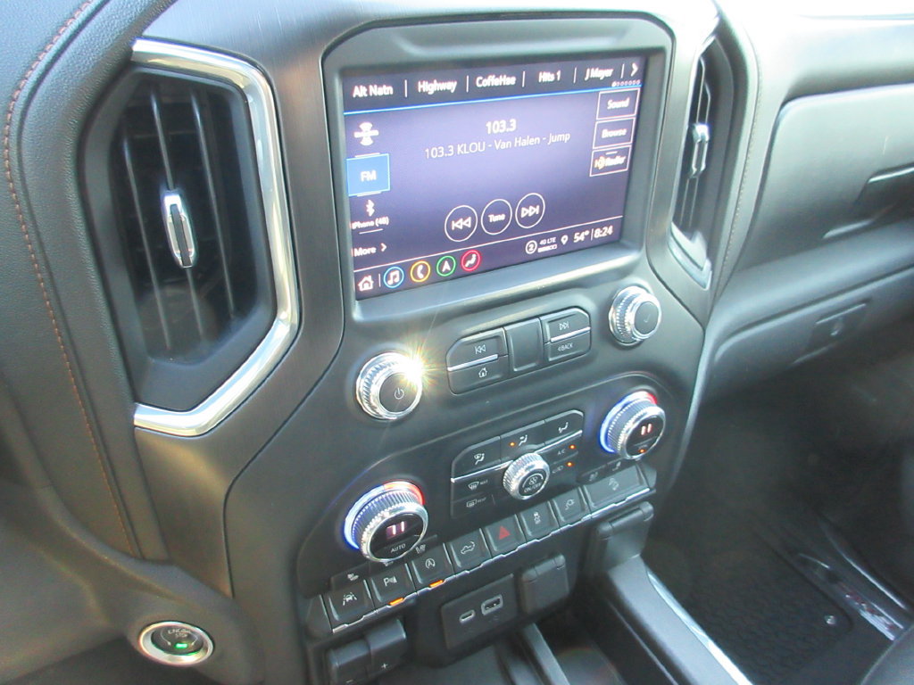 Certified 2021 GMC Sierra 1500 AT4 w/ Technology Package AWD/4WD image 33