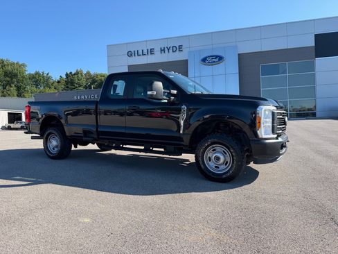 Used 2023 Ford F350 XL w/ XL Off-Road Package AWD/4WD image 2