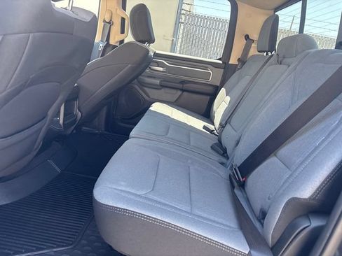 Used 2019 RAM 1500 Big Horn AWD/4WD image 10