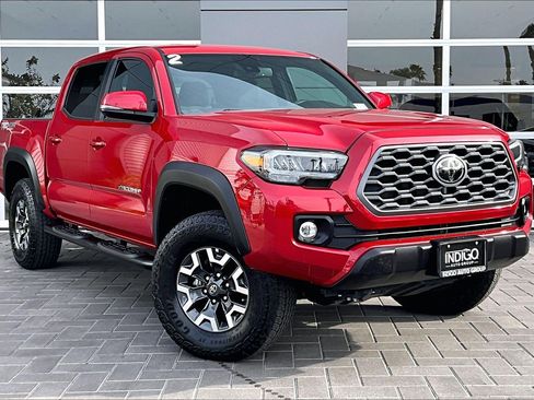 Used 2023 Toyota Tacoma SR image 3
