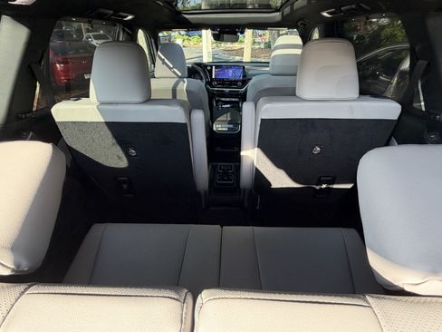 Used 2025 Lexus TX 350 AWD w/ Technology Package image 50