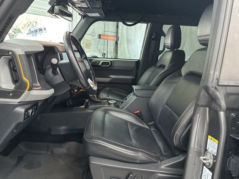 Used 2023 Ford Bronco Badlands image 21