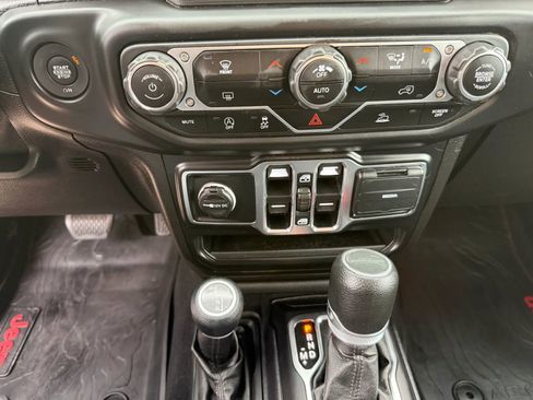 Used 2020 Jeep Gladiator Sport w/ Quick Order Package 24S AWD/4WD image 20