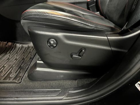 Used 2013 Jeep Grand Cherokee Trailhawk image 24