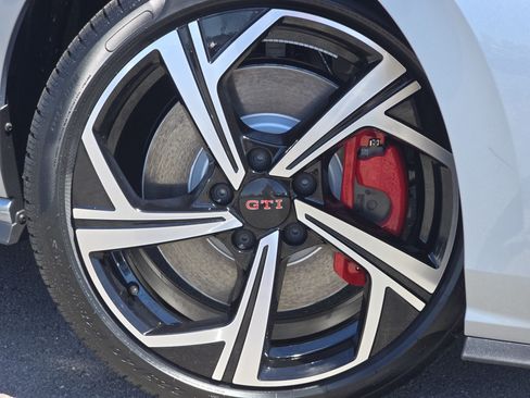 New 2026 Volkswagen GTI SE FWD image 16