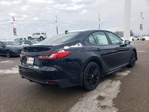 New 2026 Toyota Camry SE image 5