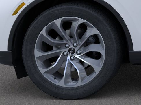 New 2026 Lincoln Aviator AWD image 19
