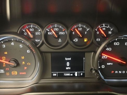 Used 2020 Chevrolet Silverado 1500 Custom w/ Custom Value Package image 10