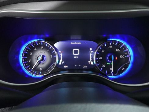New 2027 Chrysler Pacifica Select FWD image 15