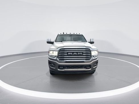 Used 2024 RAM 2500 Limited w/ Towing Technology Group AWD/4WD image 3