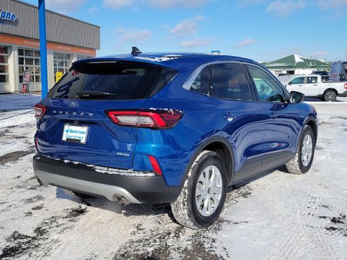 Used 2023 Ford Escape Active image 4