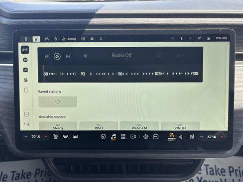 Used 2023 Rivian R1S Adventure AWD/4WD image 17