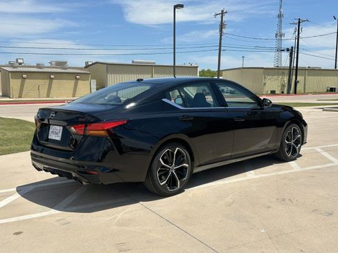 Used 2023 Nissan Altima 2.5 SR image 5