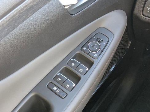 Used 2020 Hyundai Santa Fe Limited image 21