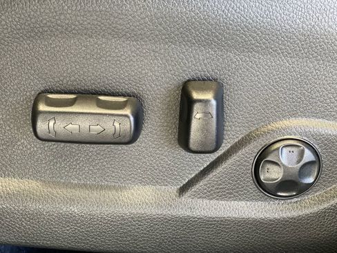 Used 2017 Hyundai Santa Fe Sport w/ 2.4L Value Package 06 image 15