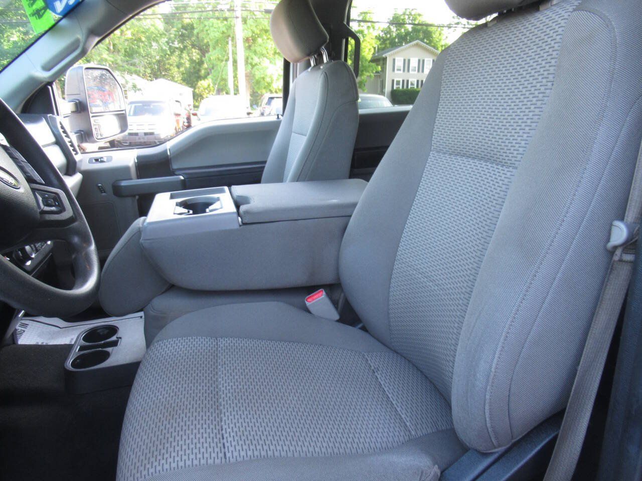 Used 2017 Ford F250 XLT AWD/4WD image 18