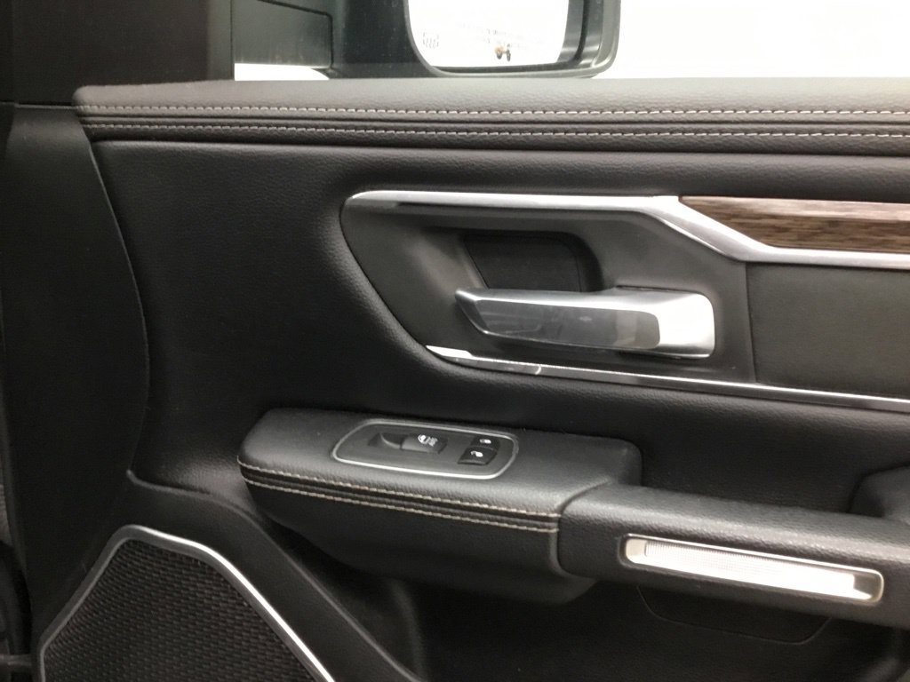 Used 2020 RAM 1500 Laramie AWD/4WD image 27