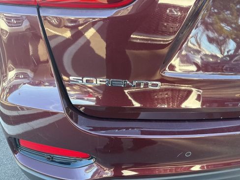 Used 2019 Kia Sorento EX image 8