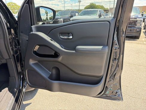 Used 2023 Nissan Frontier SV w/ Midnight Edition Package AWD/4WD image 20