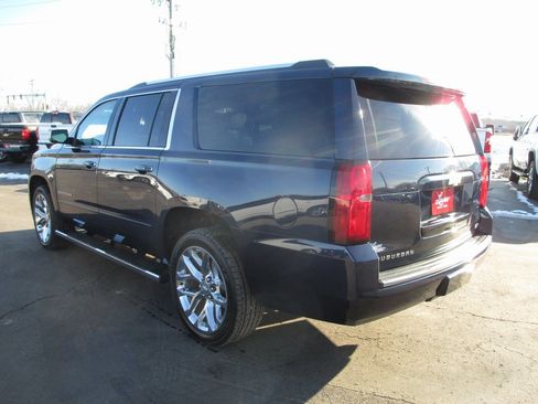 Used 2018 Chevrolet Suburban Premier image 6