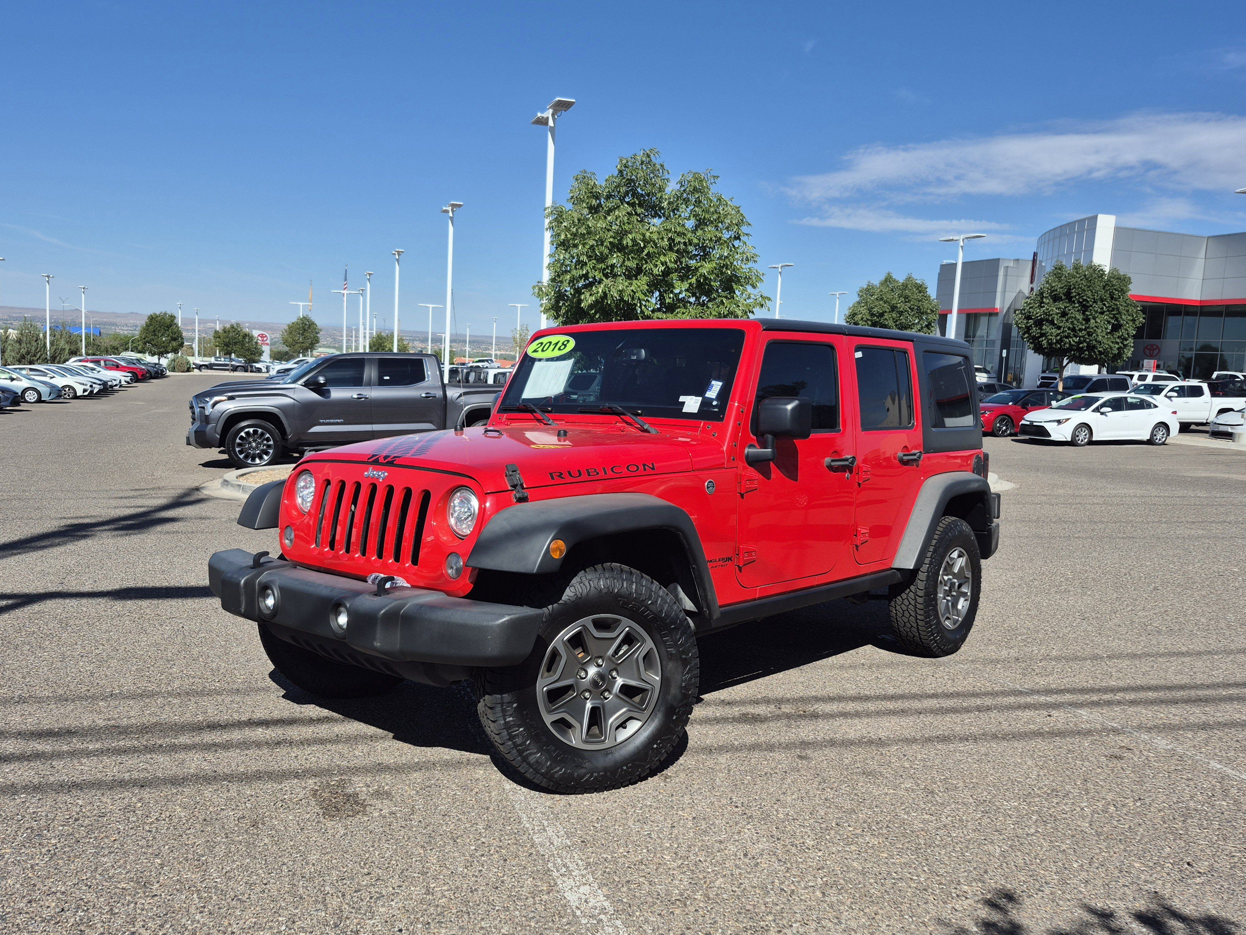 Used 2018 Jeep Wrangler Unlimited Rubicon w/ Connectivity Group AWD/4WD image 1