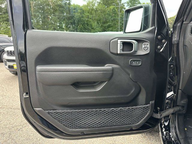 Used 2022 Jeep Wrangler Unlimited Sport AWD/4WD image 14