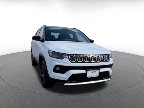 Used 2025 Jeep Compass Limited image 3