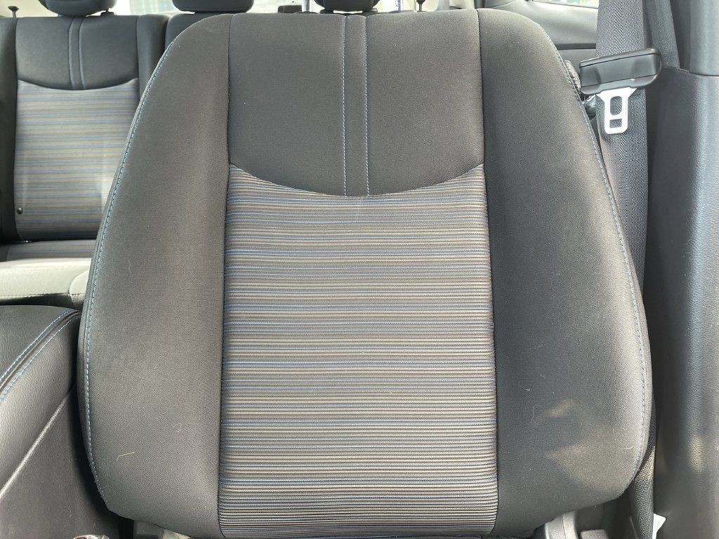 Used 2025 Nissan Leaf S FWD image 22