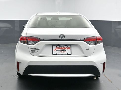 Used 2022 Toyota Corolla LE FWD image 7