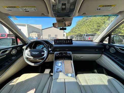 Used 2022 Genesis GV80 2.5T AWD/4WD image 10