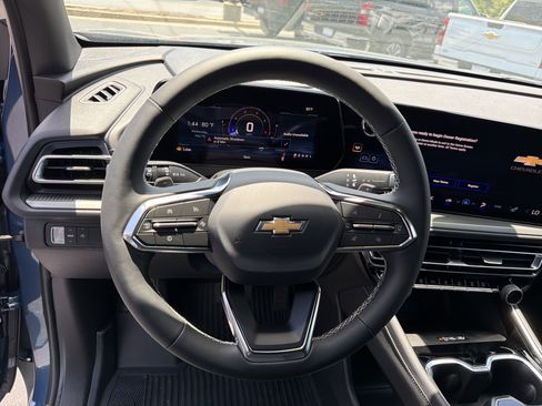 New 2026 Chevrolet Traverse LT FWD image 25