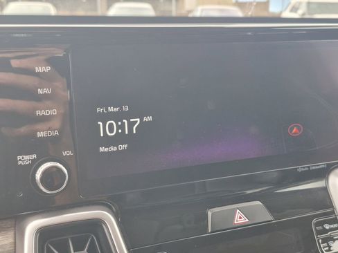 Used 2023 Kia Sorento S image 21