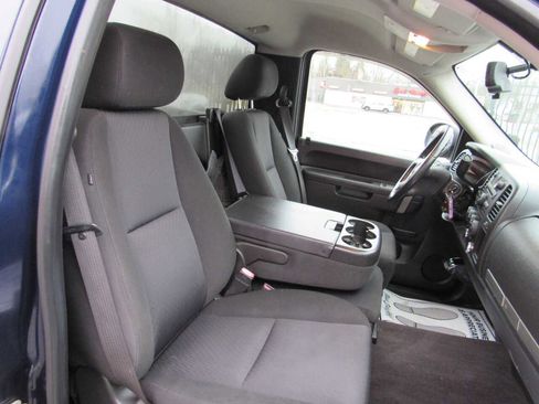 Used 2010 Chevrolet Silverado 1500 LT w/ Exterior Plus Package image 9