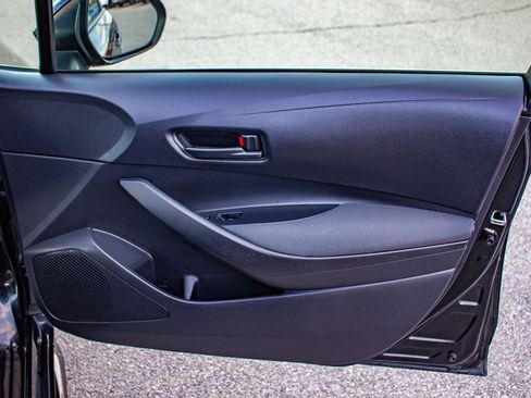 Used 2022 Toyota Corolla LE w/ Carpet Mat Package (TMS) image 19