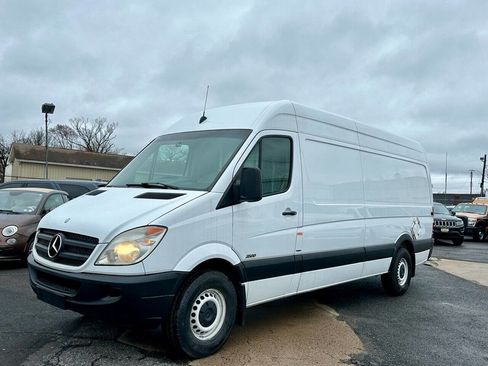 Used 2011 Mercedes-Benz Sprinter 2500 image 3