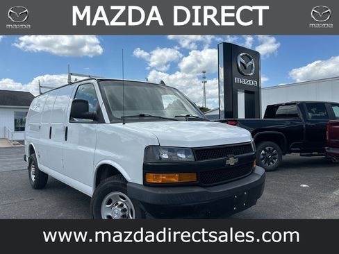 Used 2018 Chevrolet Express 2500 image 3