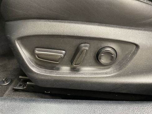 Used 2022 Toyota Avalon XLE image 15