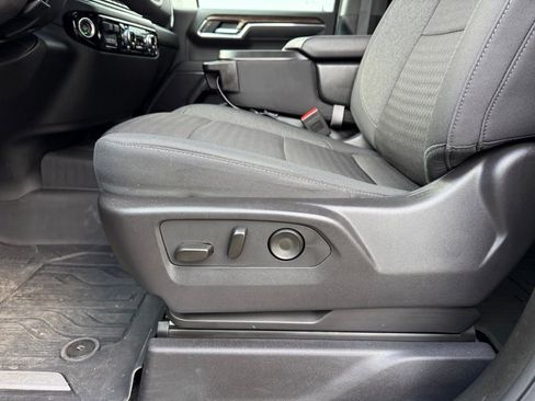 Used 2024 GMC Sierra 1500 Elevation w/ LPO, Elevation Black Package AWD/4WD image 18