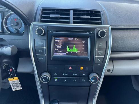 Used 2016 Toyota Camry LE FWD image 18