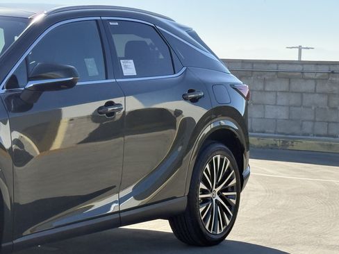 New 2026 Lexus RX 350h AWD/4WD image 9