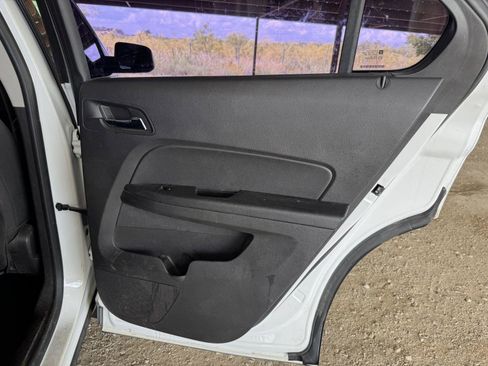 Used 2015 Chevrolet Equinox LS FWD image 31