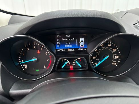 Used 2019 Ford Escape SEL image 22