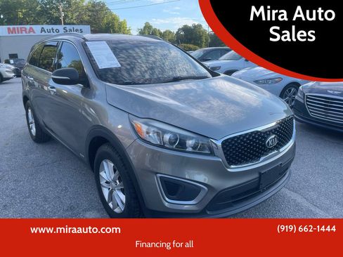 Used 2016 Kia Sorento AWD w/ LX Convenience Package image 1