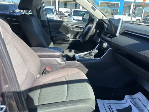 Used 2024 Toyota RAV4 XLE image 30
