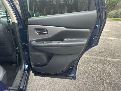 Used 2023 Nissan Murano SV image 16